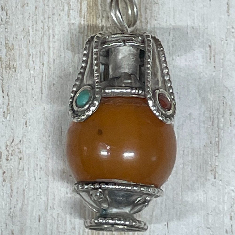 VINTAGE STERING SILVER PENDANT BUTTERSCOTCH JASPER LANTERN SHAPE GEMSTONE TRIM